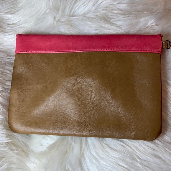 Express envelope chained clutch wristlet handbag - Picture 2 of 14